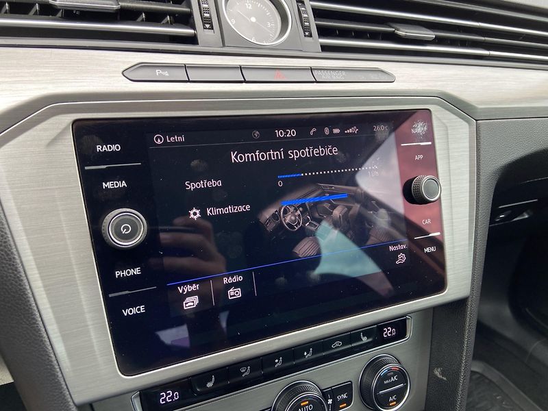 Volkswagen Passat (2017) 2.0Tdi 110kw DSG - fotka 29 z 38
