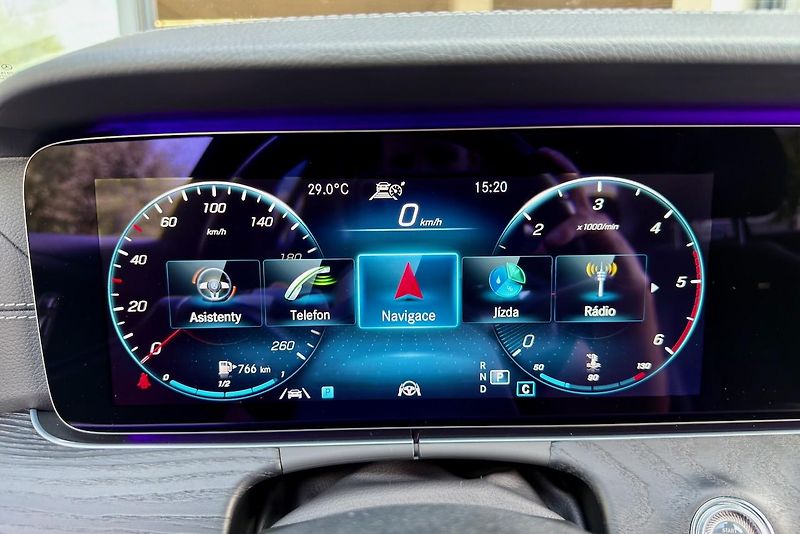 Mercedes-Benz Třídy E (2020) E 220d 4Matic AMG Line - fotka 60 z 112