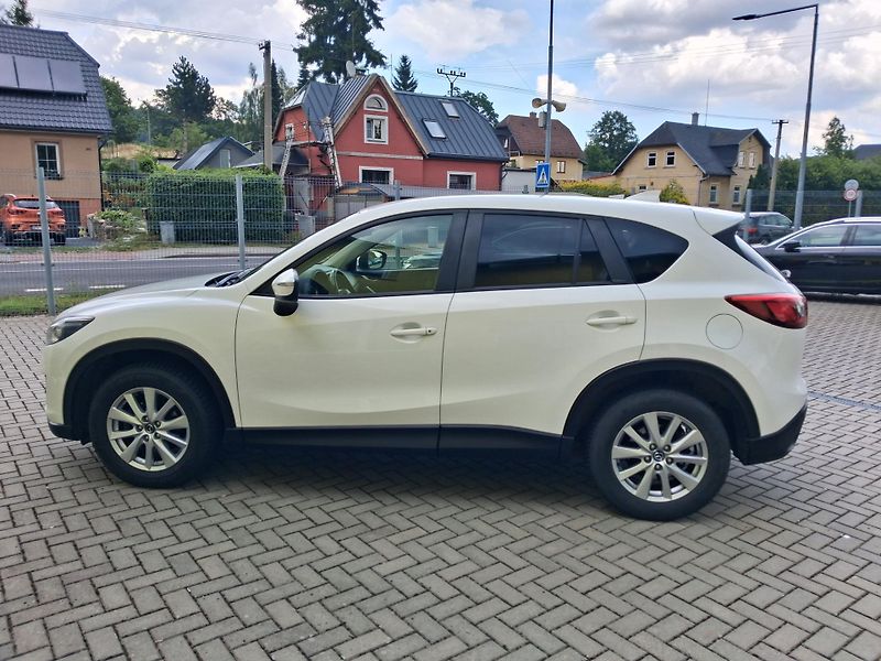 Mazda CX-5 (2016) 2,2 SKYACTIV 4x4 NAVI SERVISKA - fotka 4 z 37