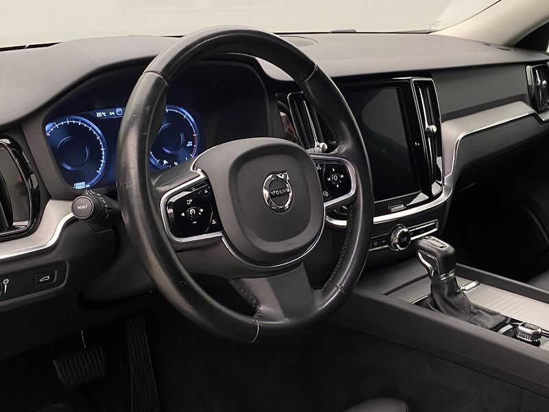 Volvo V60 D4 INSCRIPTION AUT CZ - fotka 18 z 41