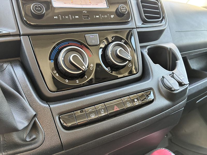 Toyota ProAce L2 H2 2.2 D-4D Life - fotka 20 z 20