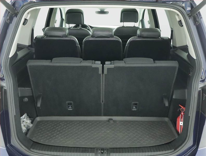 Volkswagen Touran (2020) Highline 1.5 TSI - fotka 16 z 25