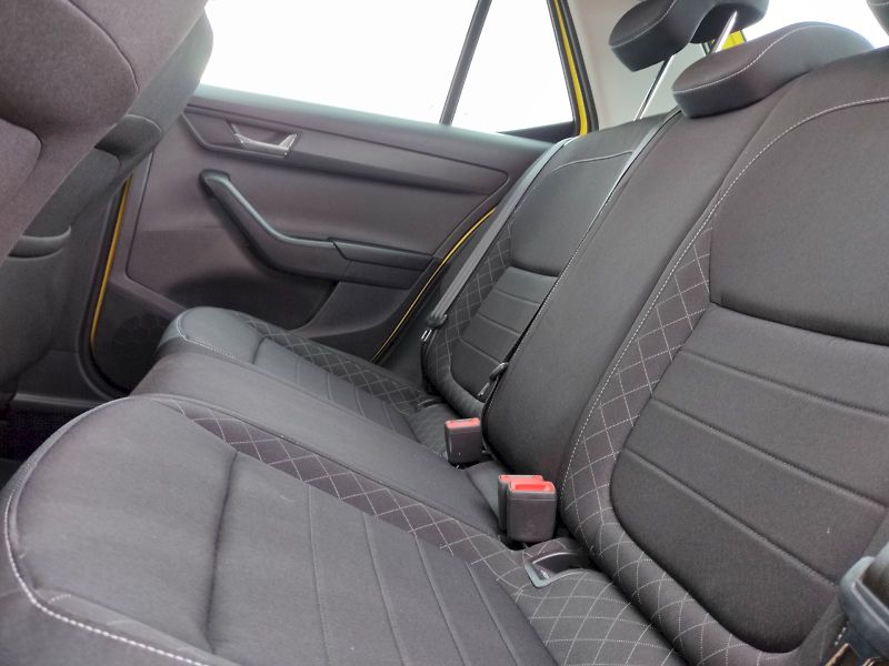 Škoda Fabia (2015) Style Plus 1,2 Tsi 81 Kw DSG - fotka 23 z 32