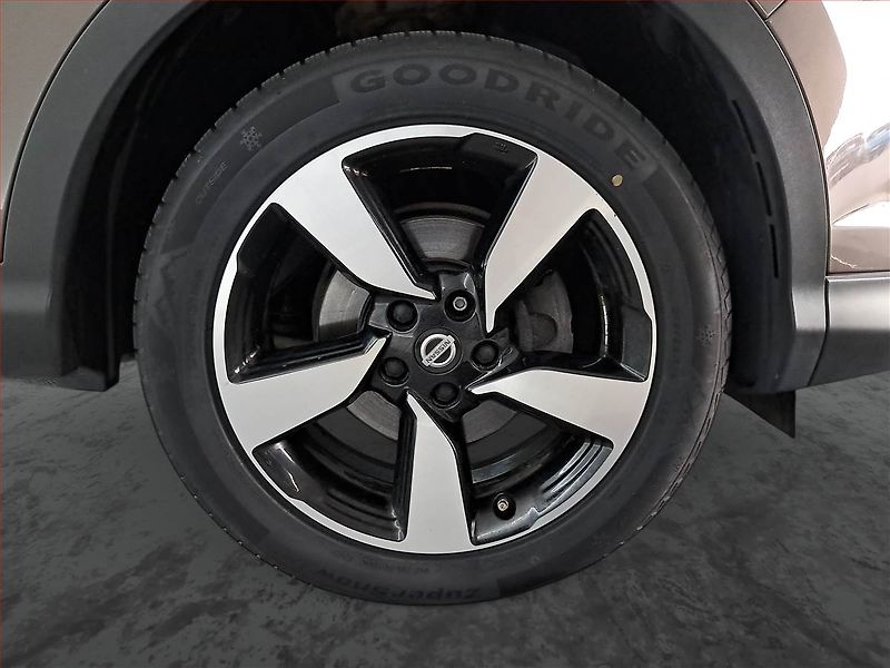 Nissan Qashqai (2016) 1.2 DIG-T, Serv.kniha, Navi - fotka 15 z 17