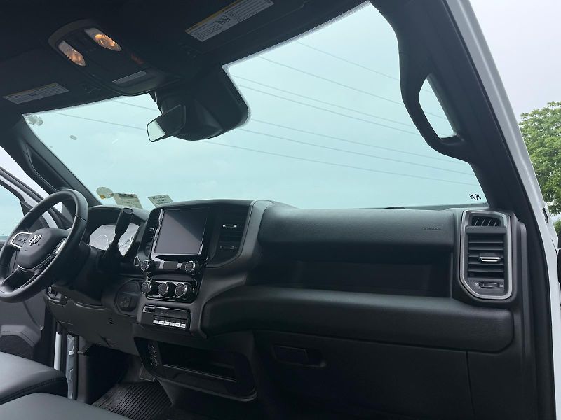 Dodge RAM (2025) 5500 Chassis Regular Cab - fotka 12 z 13