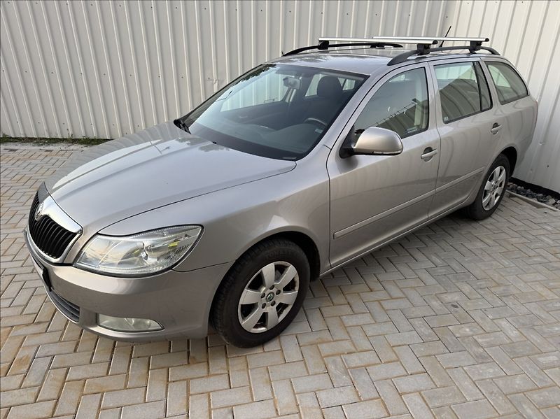 Škoda Octavia 2,0 TDI ELEGANCE tažné původČR - fotka 5 z 50