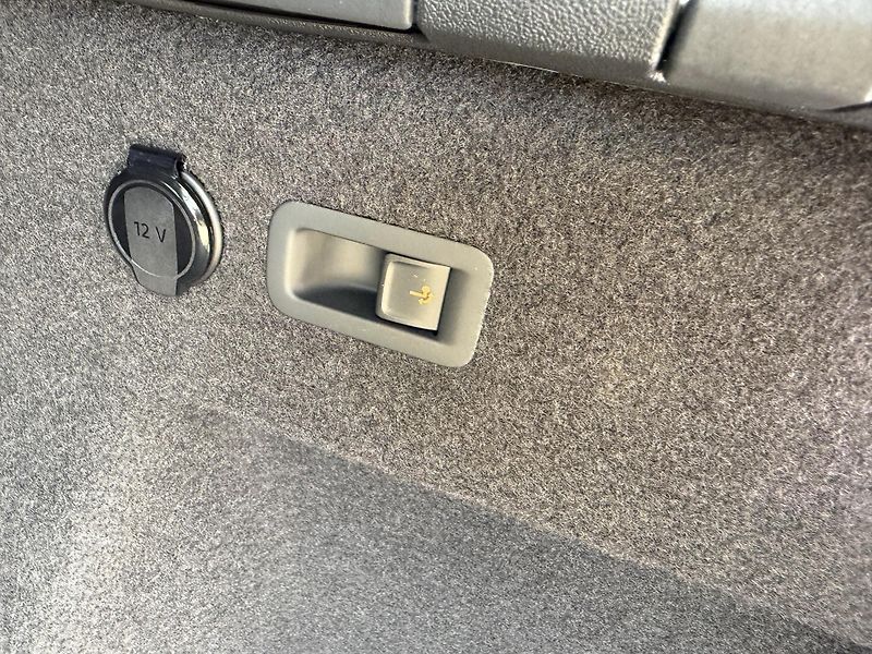 Škoda Kodiaq (2026) 2.0TDI 142kW 4X4 SP TZ NT Z5L! - fotka 28 z 48