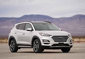 Menší SUV - v Nošovicích vyráběný Tucson prošel zvenčí menším a uvnitř větším faceliftem. Na trh dorazí během několika týdnů