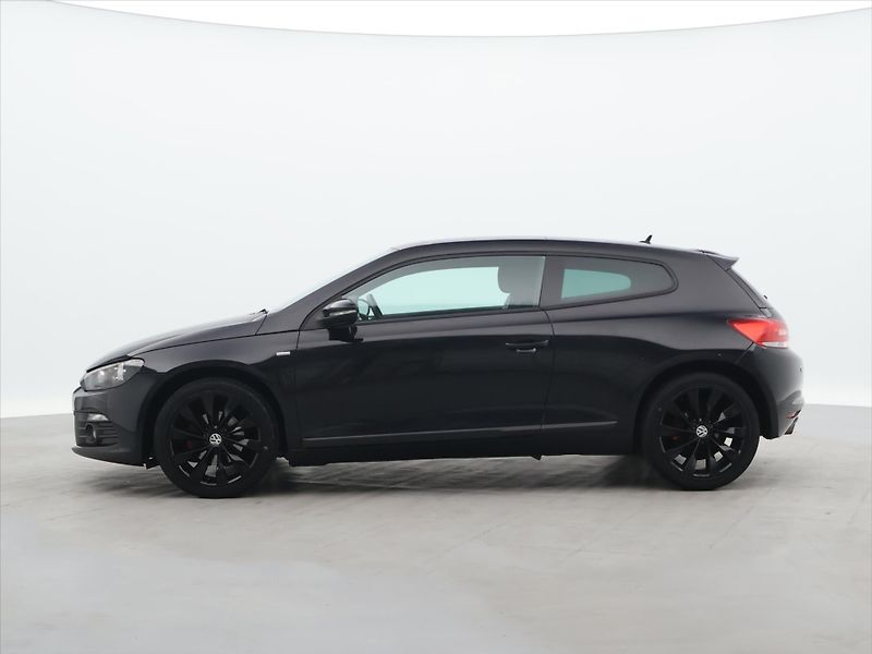 Volkswagen Scirocco 1,4 TSI 90kW Sport Xenon Pano - fotka 4 z 32