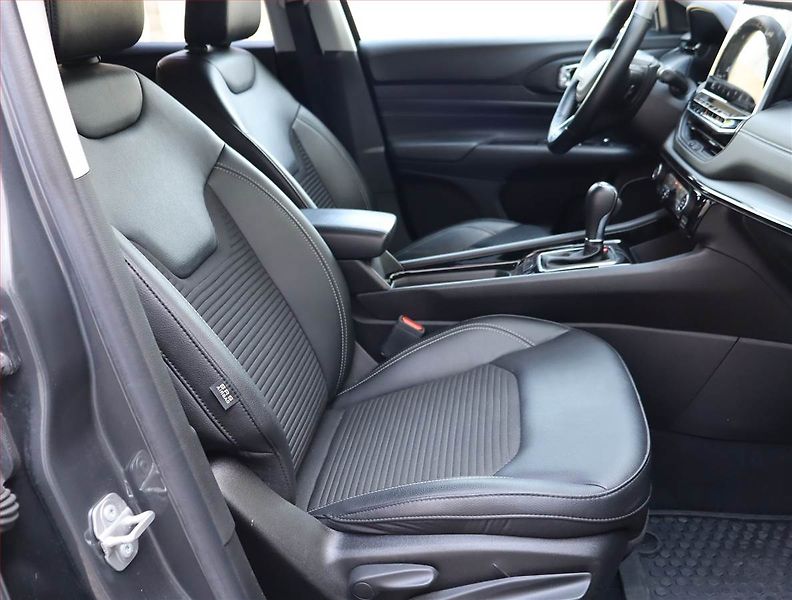 Jeep Compass (2023) 1.5 Turbo e-Hybrid - fotka 9 z 25