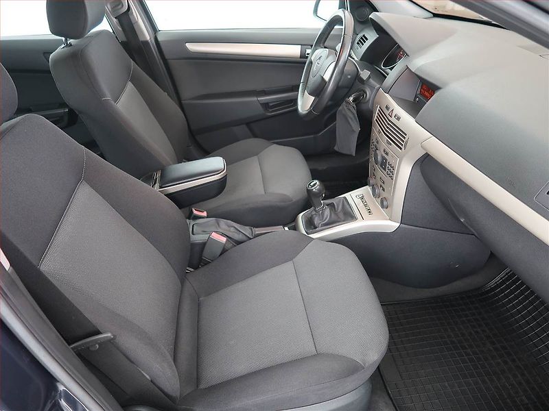 Opel Astra (2007) 1.7 CDTI, Serv.kniha - fotka 9 z 17