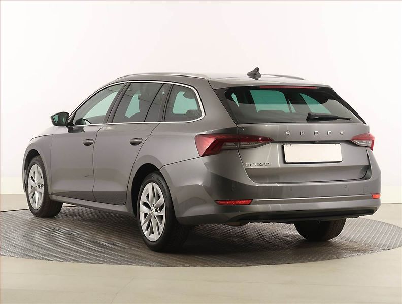 Škoda Octavia (2023) Style 2.0 TDI, digi klima - fotka 4 z 24