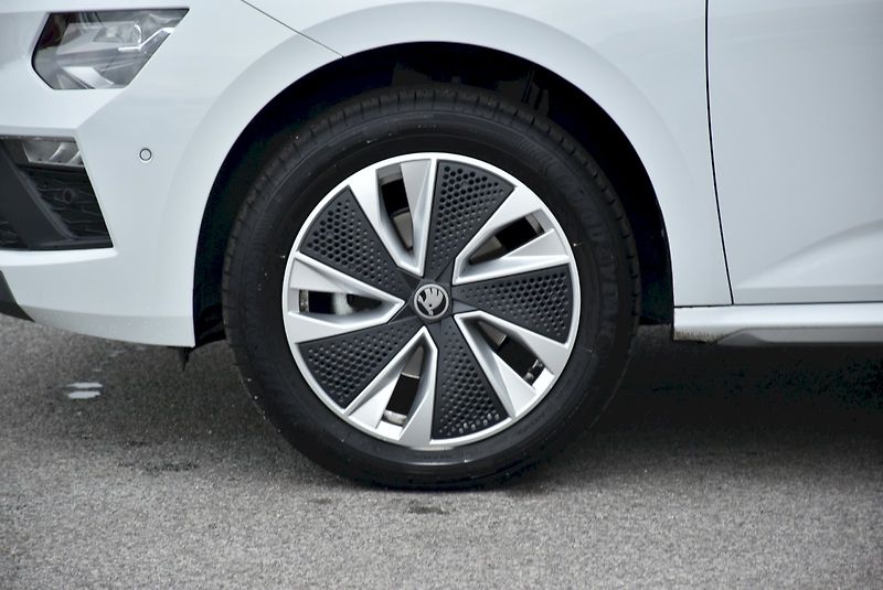 Škoda Kamiq (2026) Top Selection 1.0 TSI 85kW DSG - fotka 35 z 35