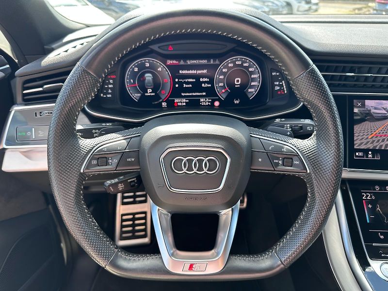 Audi Q8 3.0 TDI 210kW S-LINE - fotka 11 z 20