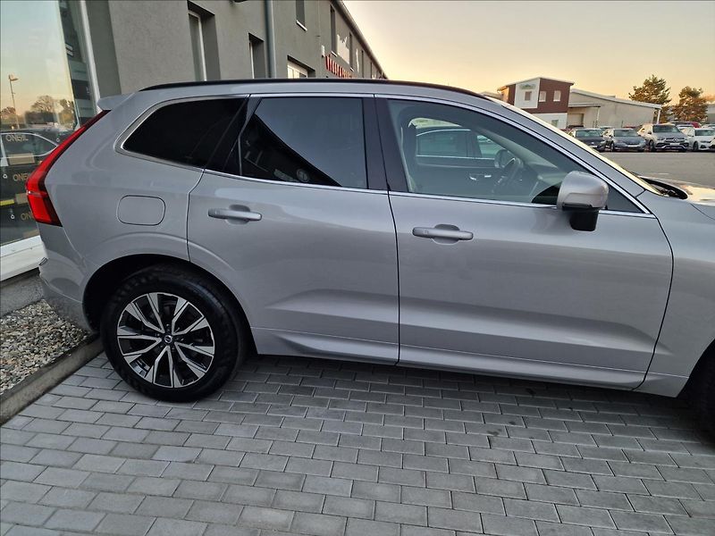 Volvo XC60 B5 AWD Momentum Pro,ČR,1.Maj. - fotka 40 z 50