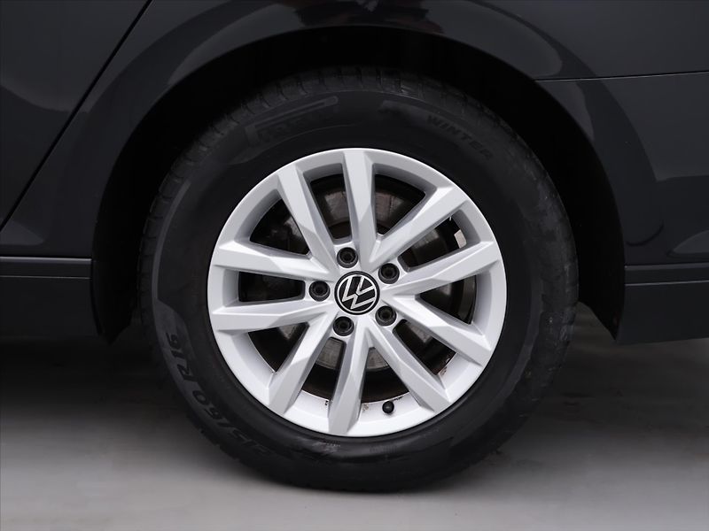 Volkswagen Passat 2,0 110kW BMT DSG Business Var - fotka 30 z 37