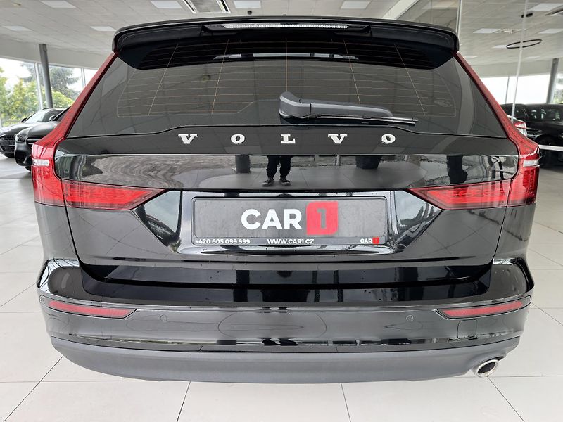Volvo V60 D3 AUT*110kW*LED*KeyLess*DPH - fotka 6 z 34