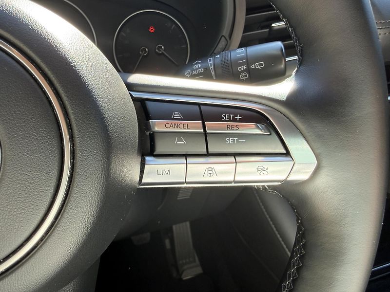 Mazda 3 2.0 Skyactiv-X Mild-Hybrid - fotka 31 z 33