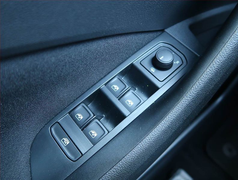 Škoda Scala (2025) Selection 1.0 TSI - fotka 16 z 20