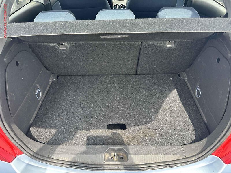 Opel Corsa (2007) 1.3CDi, 1.maj,ČR - fotka 7 z 15