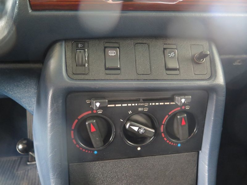 Mercedes-Benz 123 (1983) 3.0D TOP STAV, nová cena - fotka 10 z 25