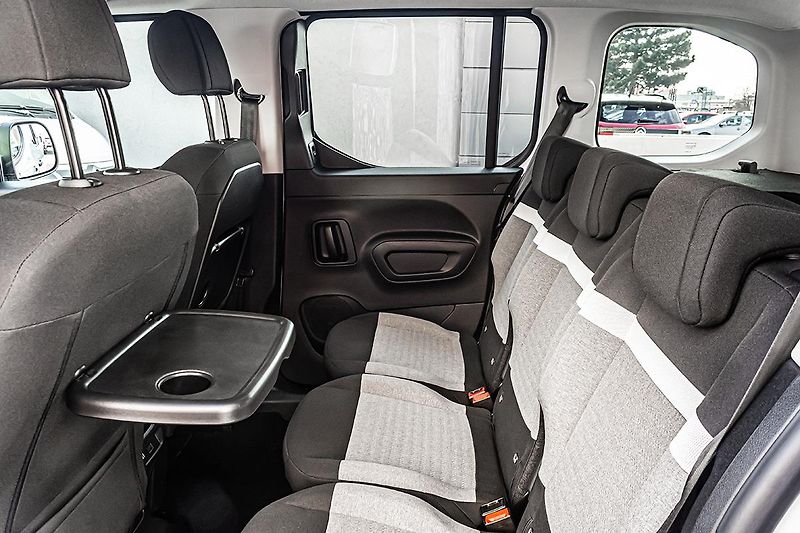 Citroën Berlingo (2026) 1,5 MAX 130k Automat+ZIMA - fotka 19 z 19