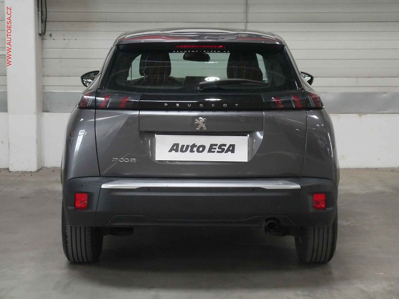 Peugeot 2008 (2021) 1.2 PT, 2.maj,ČR, servis - fotka 5 z 18