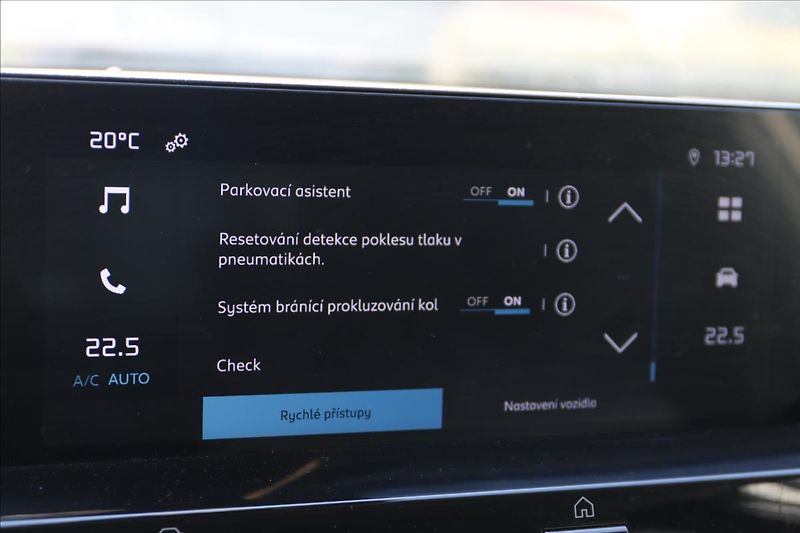 Citroën C4 1,2 1. Majitel, ČR, DPH - fotka 29 z 50