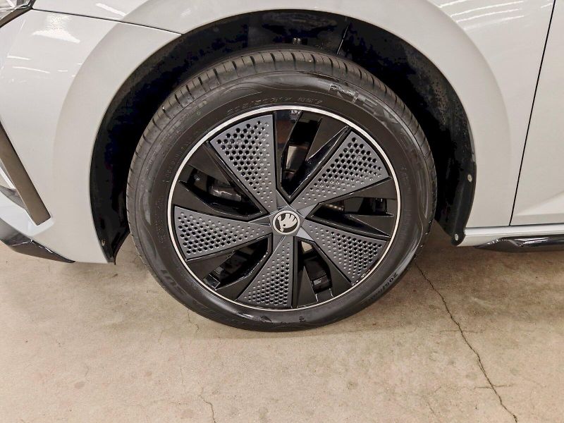 Škoda Scala (2025) 1.0 TSI 85 kW Monte Carlo - fotka 29 z 29