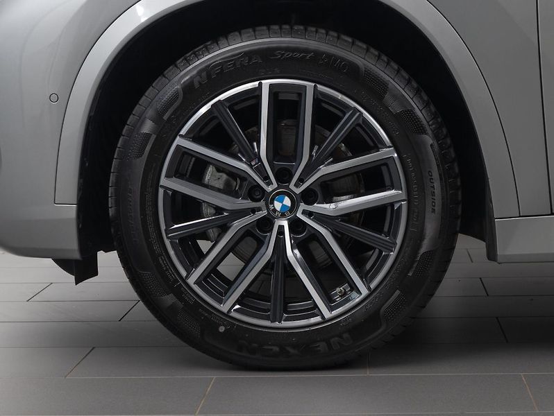 BMW X1 sDrive18i - fotka 10 z 22