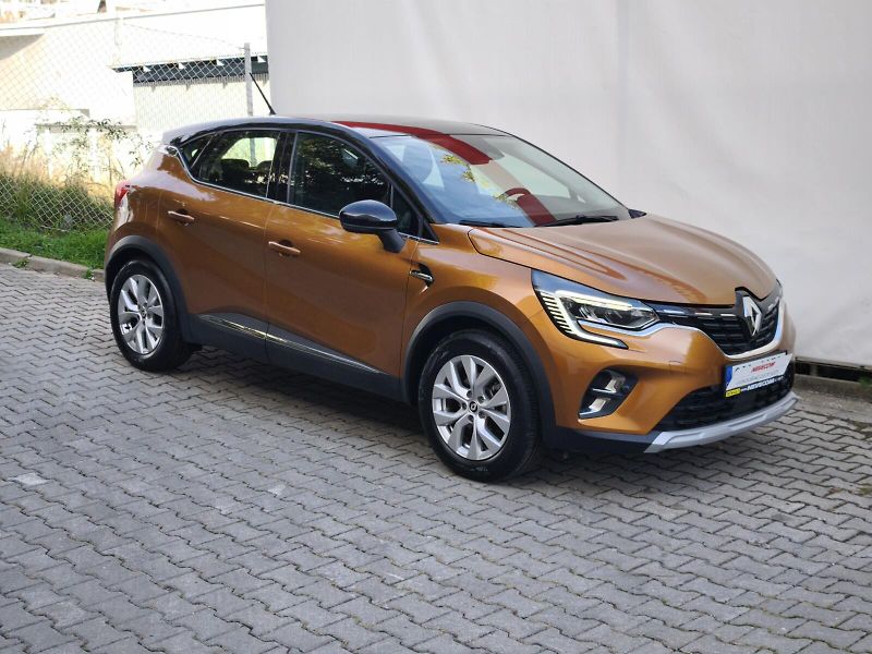 Renault Captur (2023) 1.6 E-Tech Hybrid - fotka 7 z 21