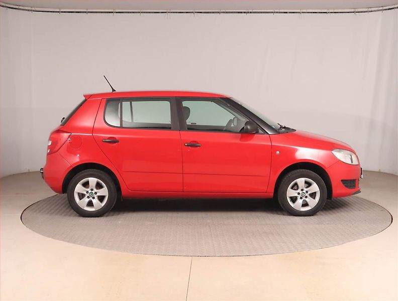 Škoda Fabia (2011) 1.2 - fotka 6 z 15