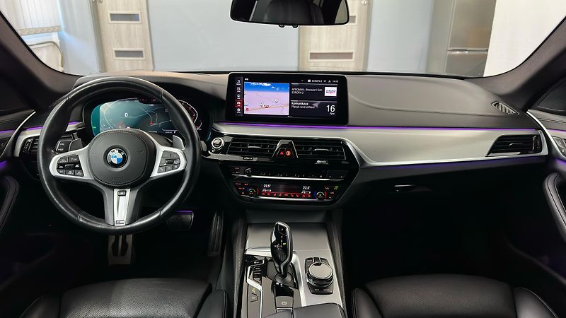 BMW Řada 5 540XD, maximální výbava! - fotka 30 z 62