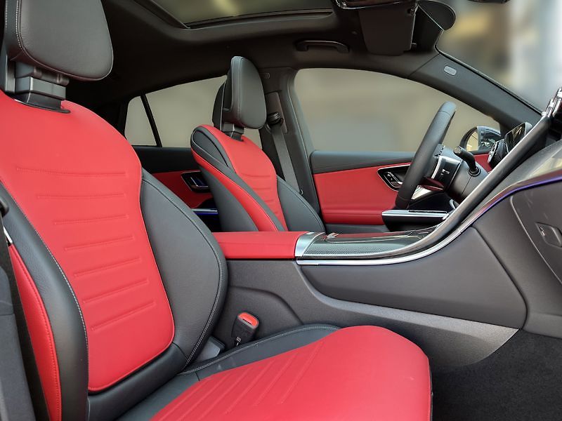 Mercedes-Benz GLC Coupé 300 4MATIC kupé AMG - fotka 16 z 19
