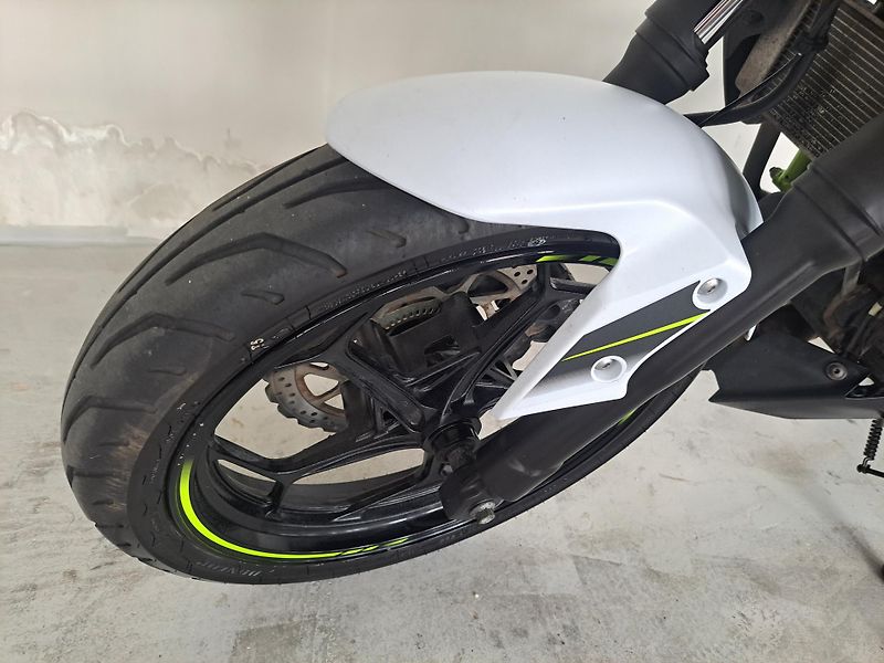 Kawasaki Z 125 ABS - fotka 9 z 14