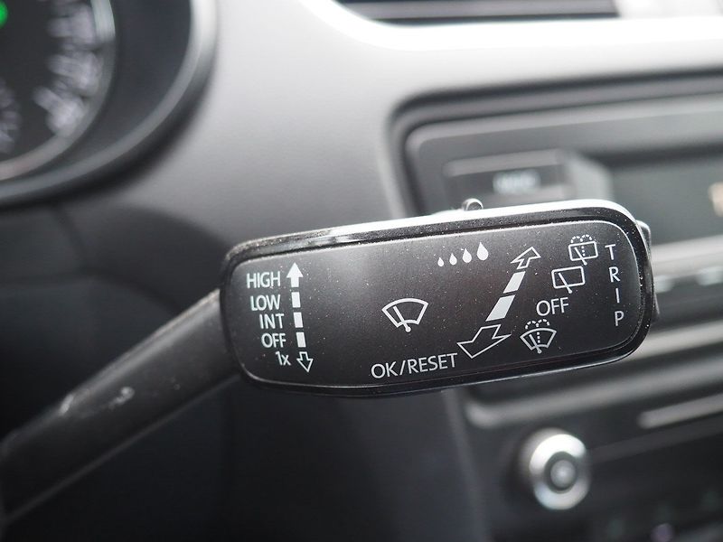 Škoda Octavia (2013) 1.6 TDI, Automat - fotka 23 z 31