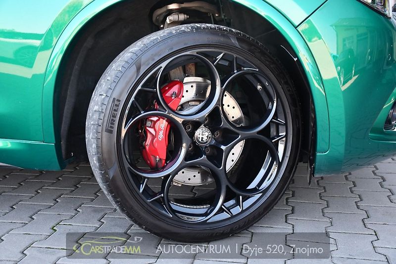 Alfa Romeo Stelvio 2.9 V6 Bi-T 520PS QUADRIFOGLIO - fotka 49 z 56