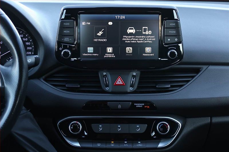 Hyundai i30 (2019) 1.4 T-GDI - fotka 12 z 17