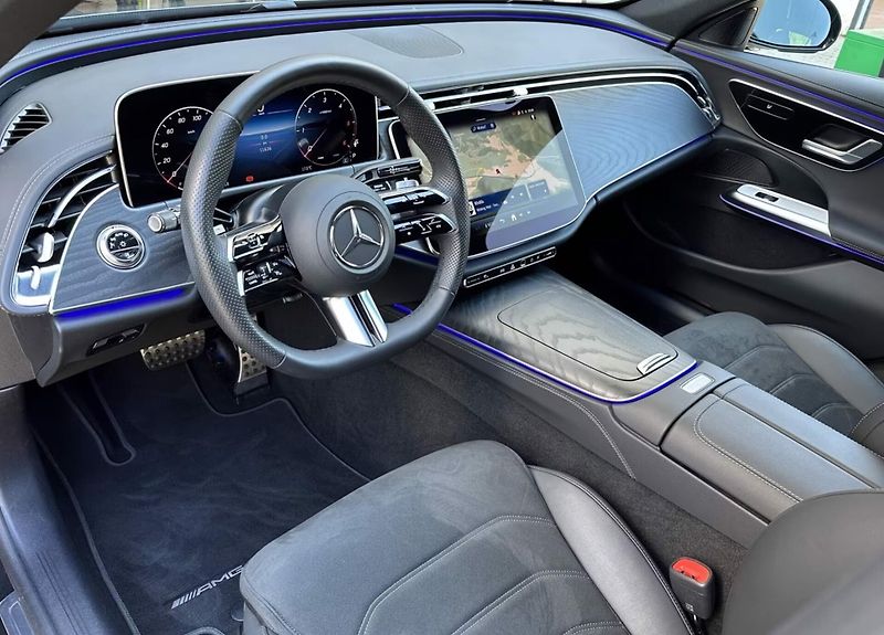 Mercedes-Benz Třídy E 220d 4M AMG Advanced Taž Distr - fotka 8 z 19