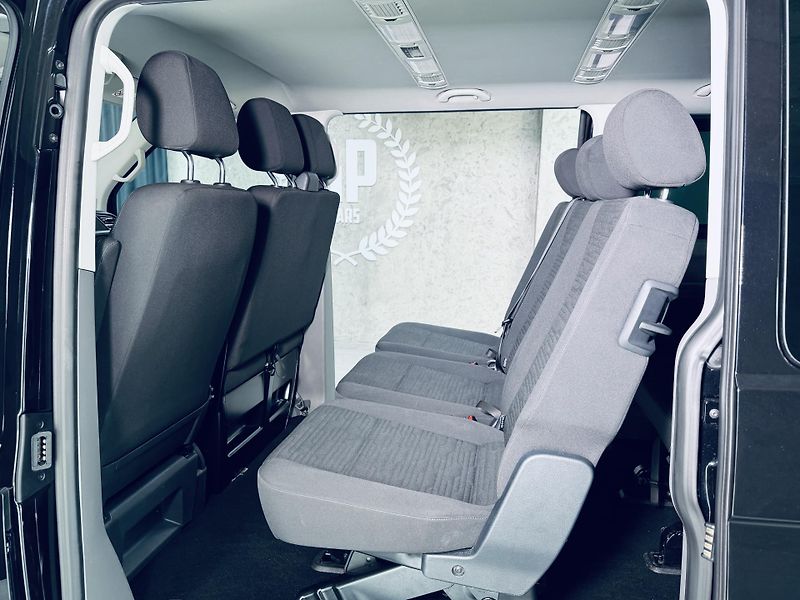 Volkswagen Caravelle (2023) 6.1*BULLI*LONG*DSG*TDI - fotka 36 z 39