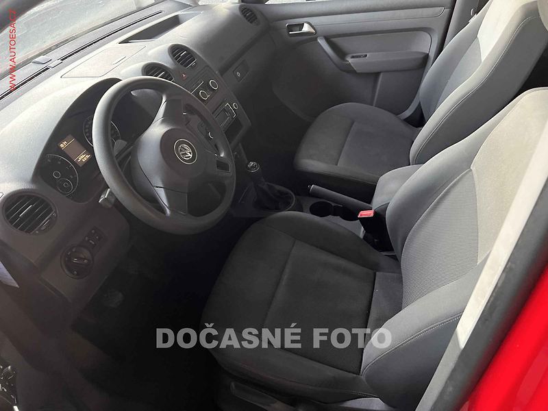 Volkswagen Caddy (2012) 1.2TSi, 1.maj,ČR, 77kW, AC - fotka 3 z 3