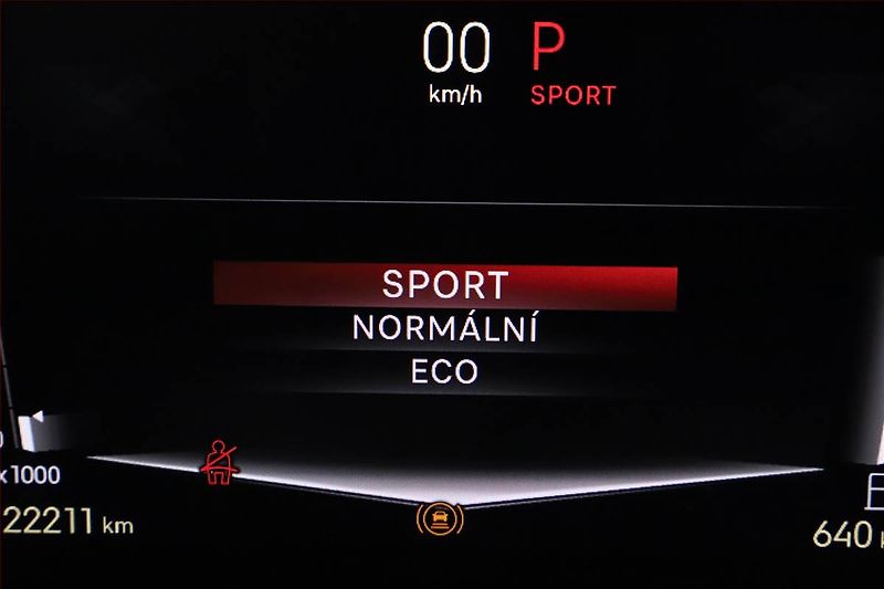 DS Automobiles DS4 (2023) 1.5 BlueHDi - fotka 12 z 19