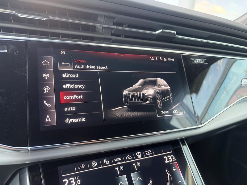 Audi Q7 (2024) 60 eTFSi 360kW - fotka 25 z 25