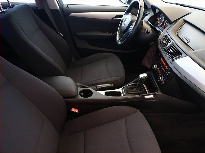 BMW X1 (2012) xDrive18d, 4X4, Automat - fotka 9 z 16