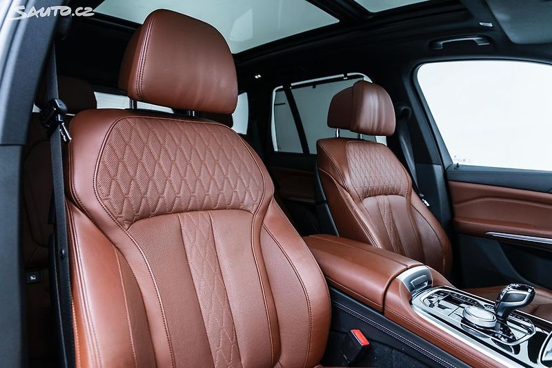 BMW X5 xDrive30d*servis*plná výbava - fotka 15 z 47