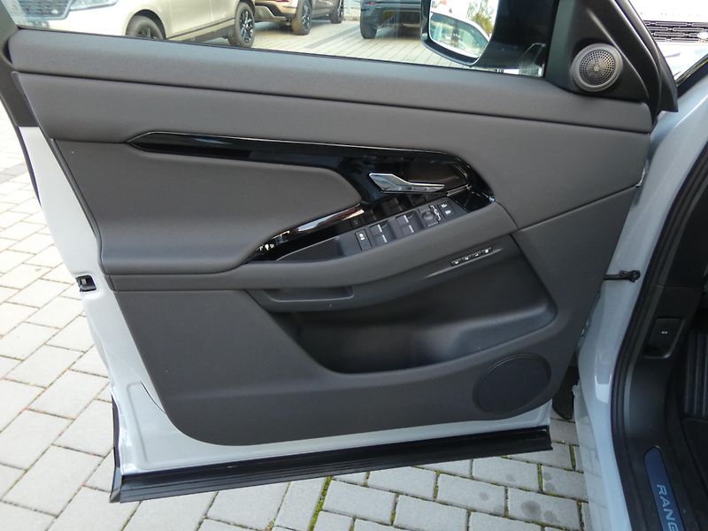 Land Rover Range Rover Evoque (2026) S D165 AWD automat    - fotka 13 z 43