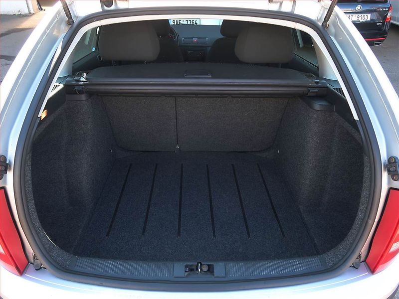 Škoda Fabia (2005) 1.2 12V, nová STK - fotka 12 z 12