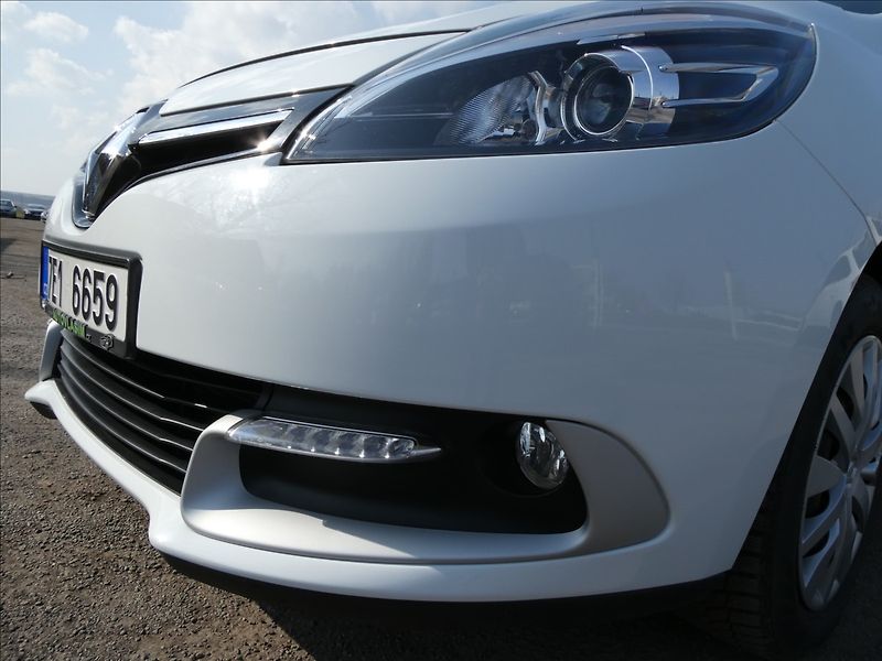 Renault Scénic 1,5 dCi 81kW Limited,AUTOMAT,n - fotka 4 z 44