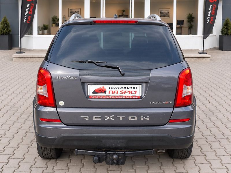 SsangYong Rexton (2015) RX200E-XDI 114kW 6MAN -TAŽ.ZAŘ - fotka 7 z 33