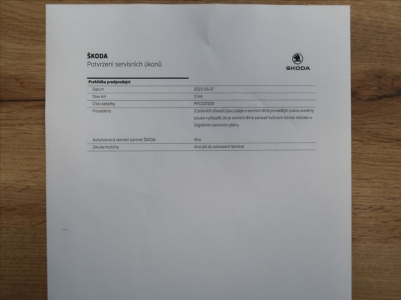 Škoda Octavia 2,0 TDi,1majČR,serv.kn,DSG,DPH - fotka 24 z 26